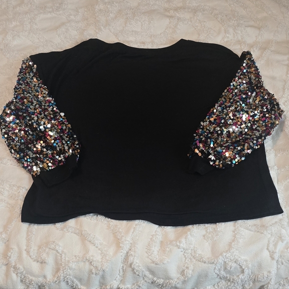 Vine & Love Women's Black Sequin Sleeve Top, Size L (1205) - Picture 4 of 7